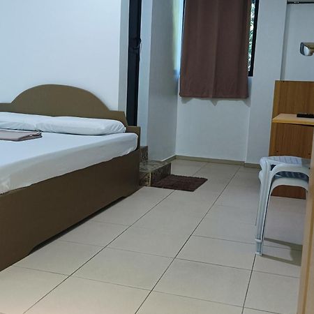 פנגלאו Alona Guest House מראה חיצוני תמונה