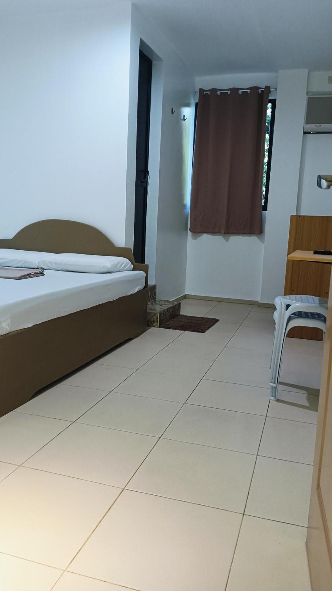פנגלאו Alona Guest House מראה חיצוני תמונה